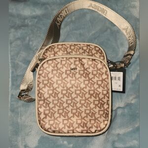 NWT DKNY GIGI FLIGHT BAG